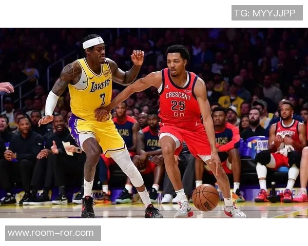 弗莱盛赞墨菲超越范德比尔特进攻能力年轻且耐操防守相当