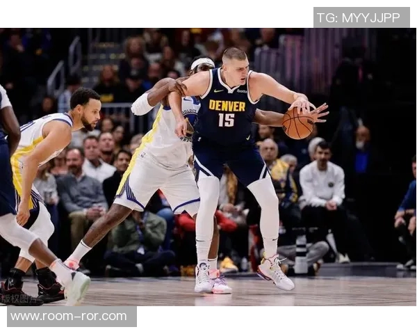 媒体人称库里背靠背对决约基奇和杨瀚森展现惊人实力令人畏惧