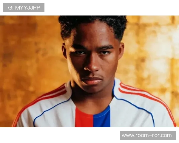 里昂失利恩德里克表现平平两次射门一记助攻评分仅为六点五 里昂失利恩德里克表现平平两次射门一记助攻评分仅为六点五